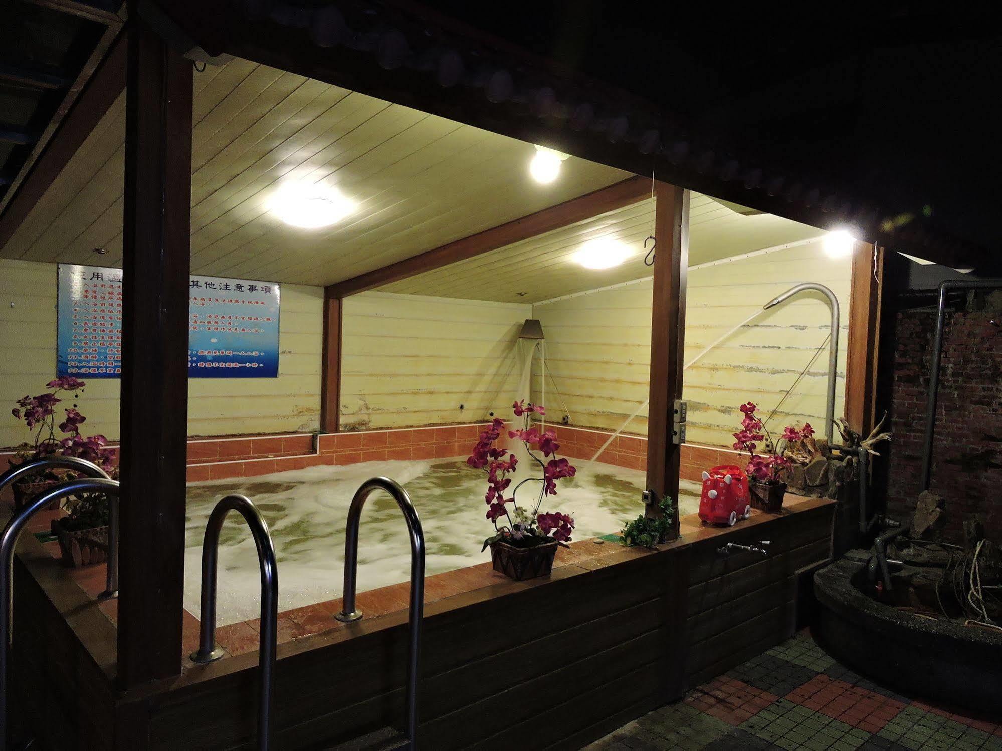 Longchi Hot-Spring Hotel Jiaoxi Exterior foto